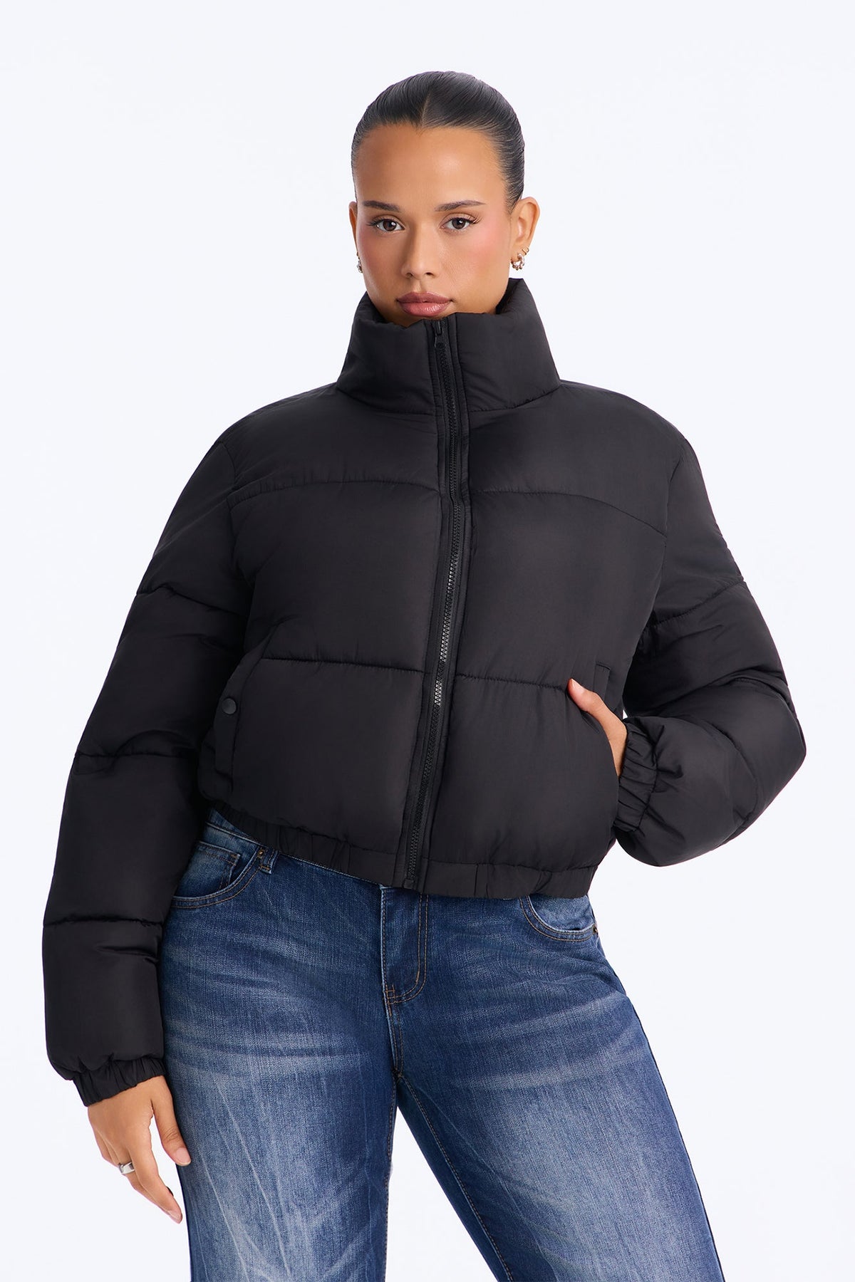 Looking Brand New Cropped Puffer Jacket - Black