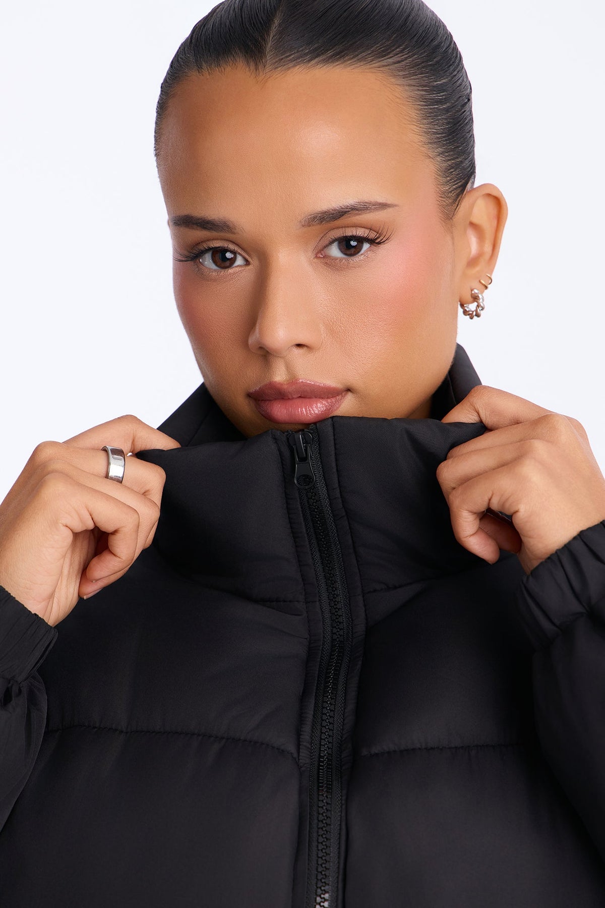 Looking Brand New Cropped Puffer Jacket - Black