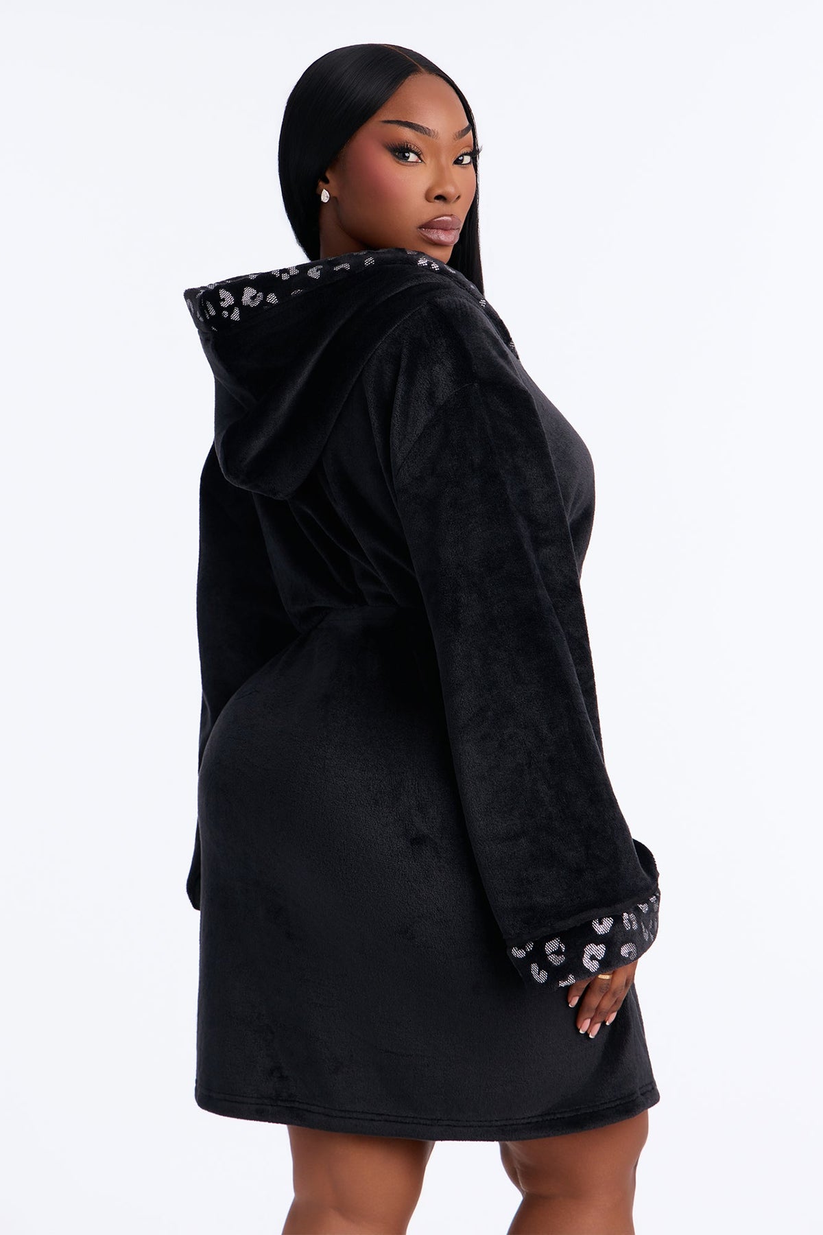 My Aura Hooded Contrast Trim Plush Robe - Black