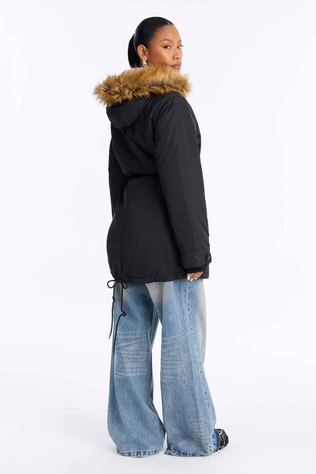 Cold News Puffer Jacket - Black
