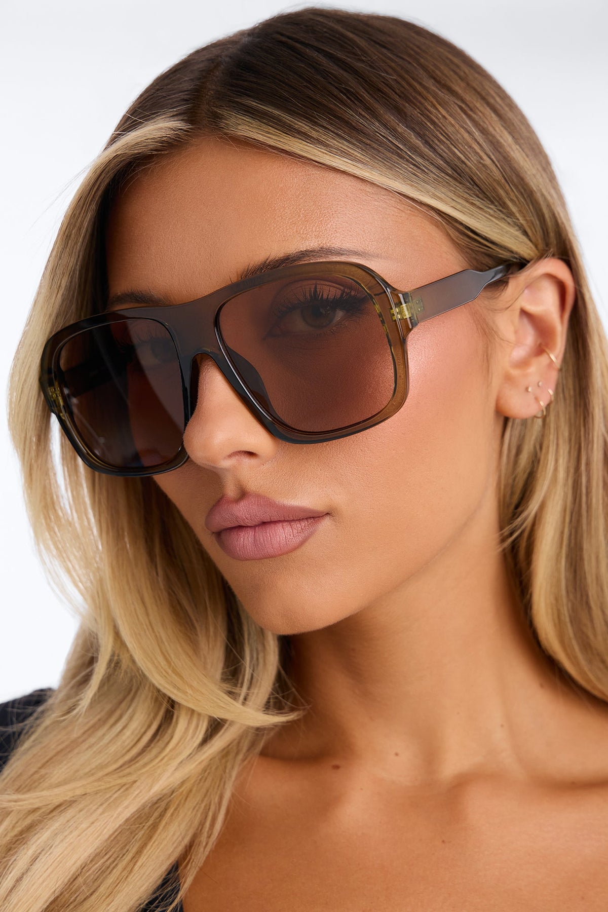 Camera Ready Sunglasses - Olive