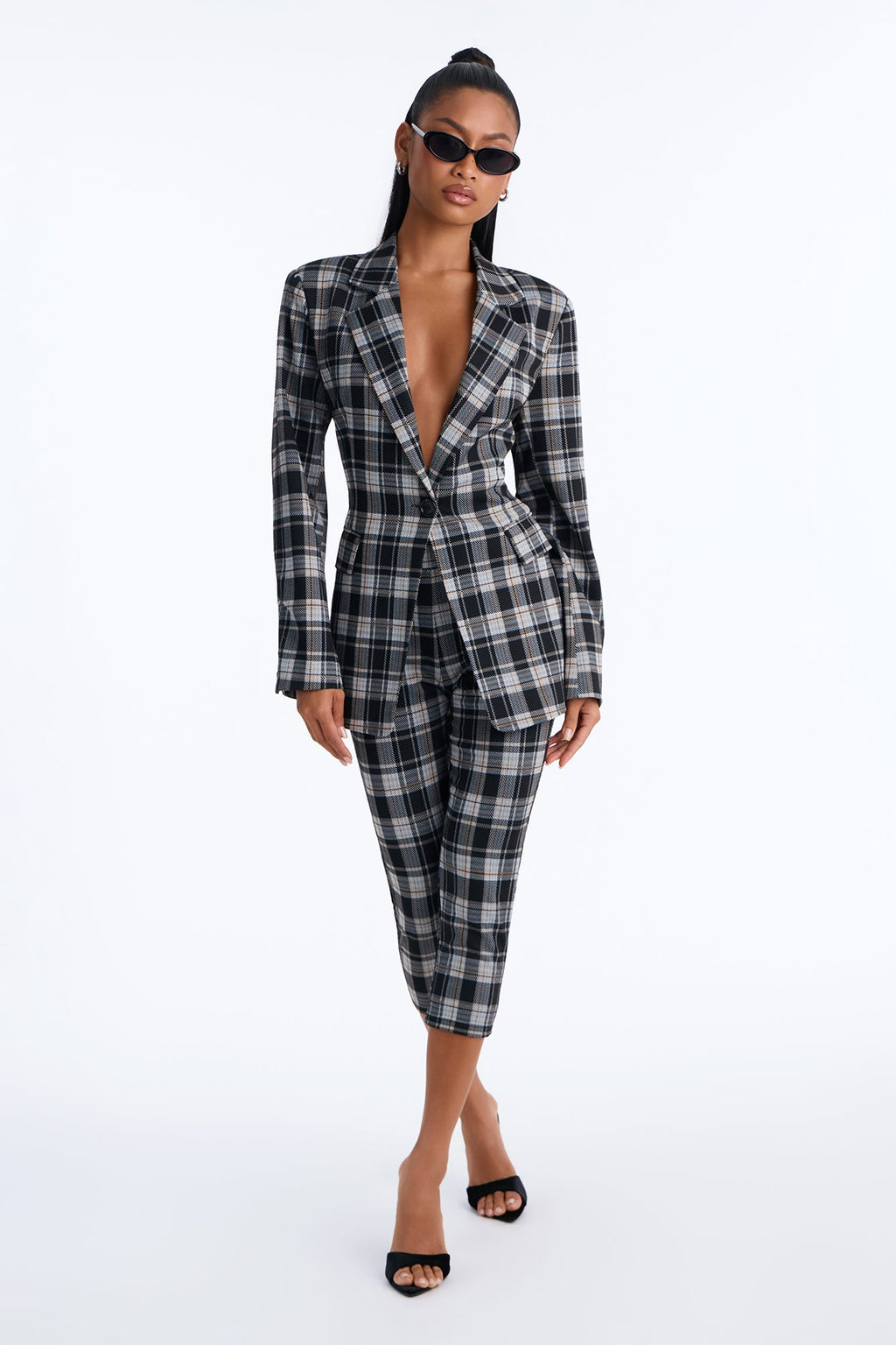 Boardroom Baddie Plaid Capri Set - Black/combo