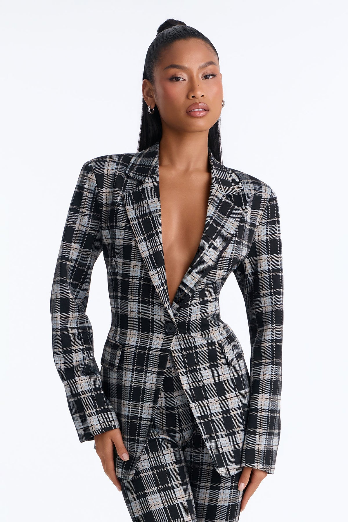 Boardroom Baddie Plaid Capri Set - Black/combo
