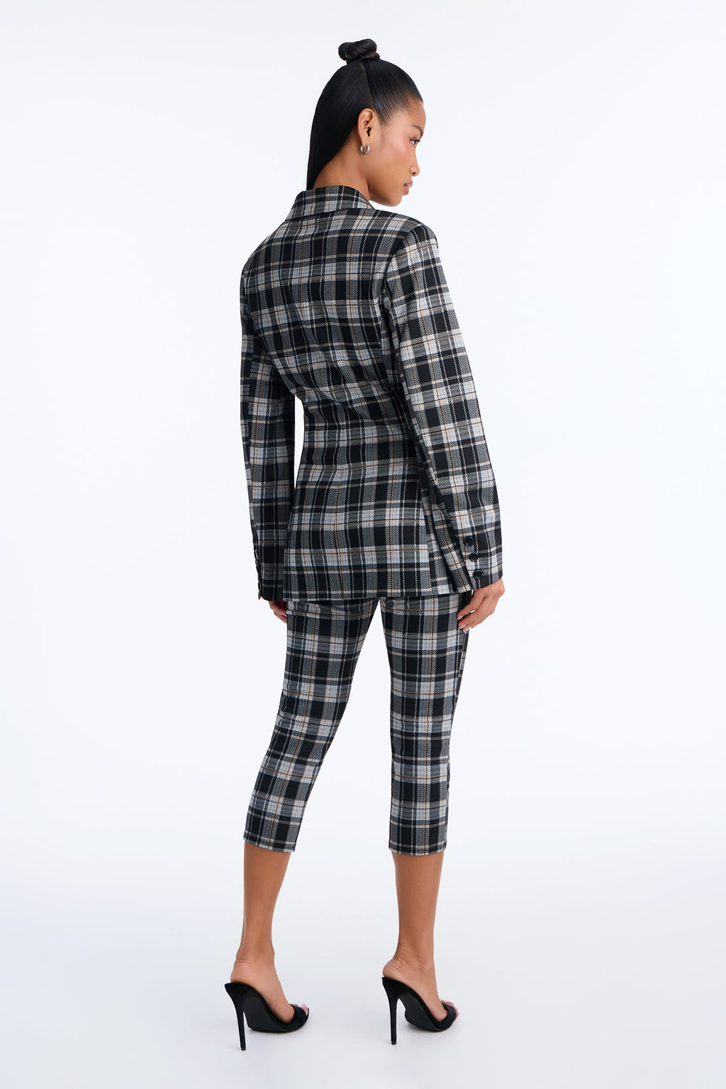 Boardroom Baddie Plaid Capri Set - Black/combo