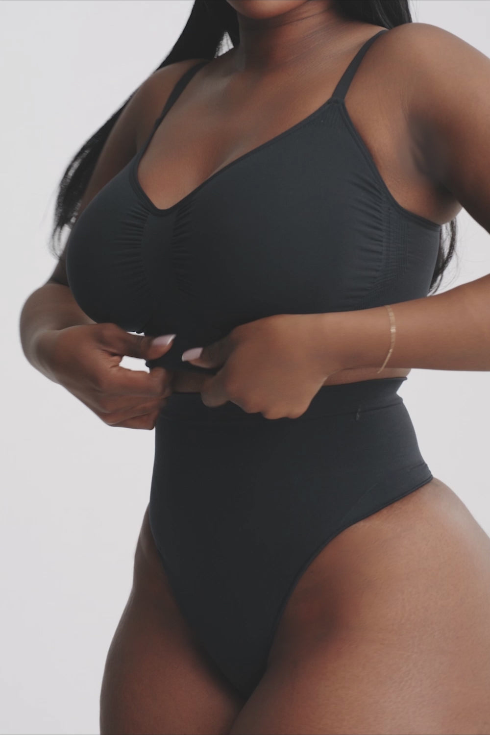 Nova Sculpt Seamless Strong Compression Bralette - Black