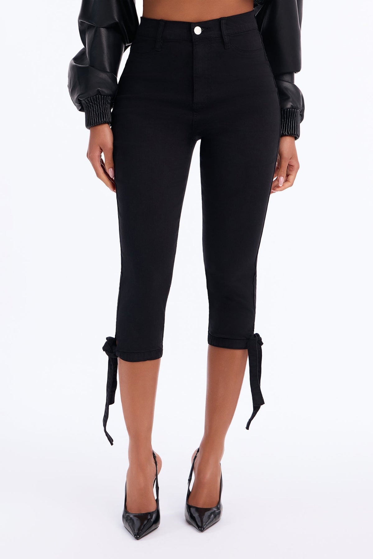 Classic Color High Waist Bow Tie Capri Jeans - Black