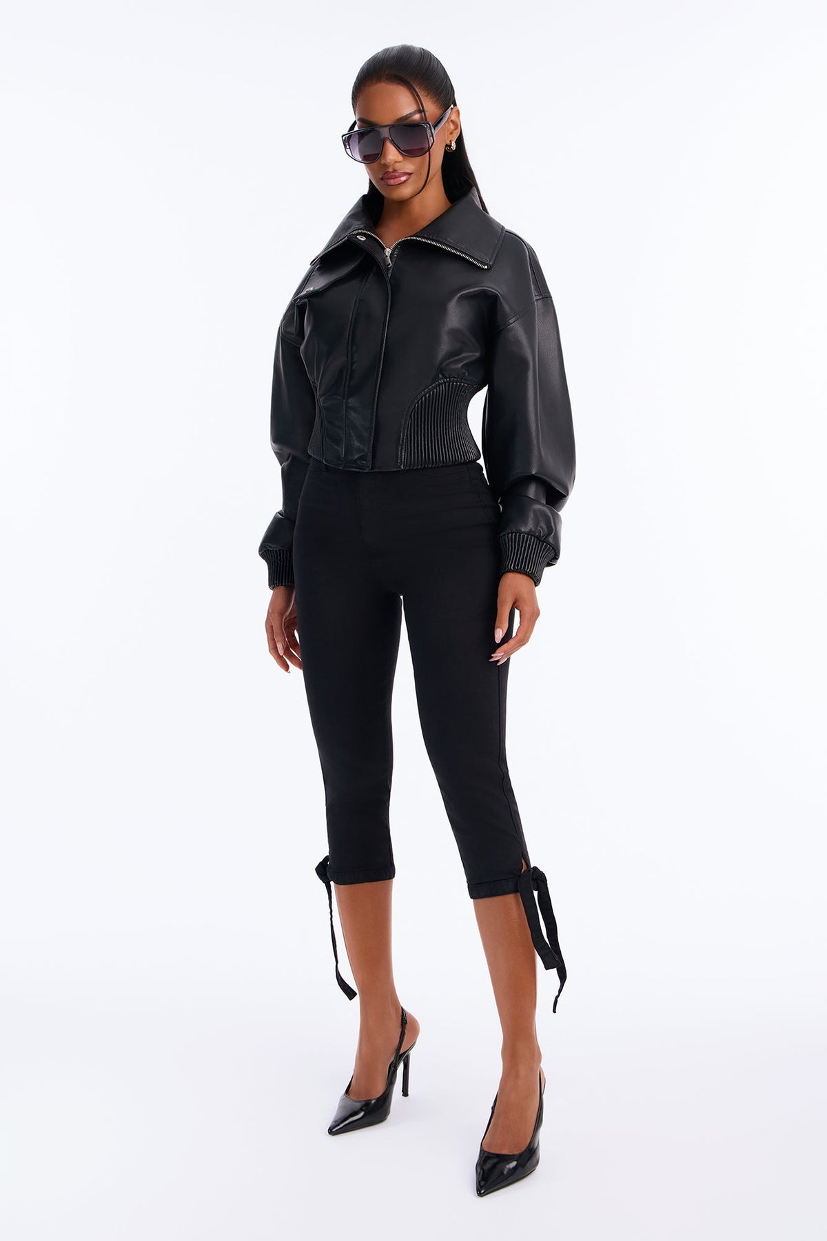 Classic Color High Waist Bow Tie Capri Jeans - Black