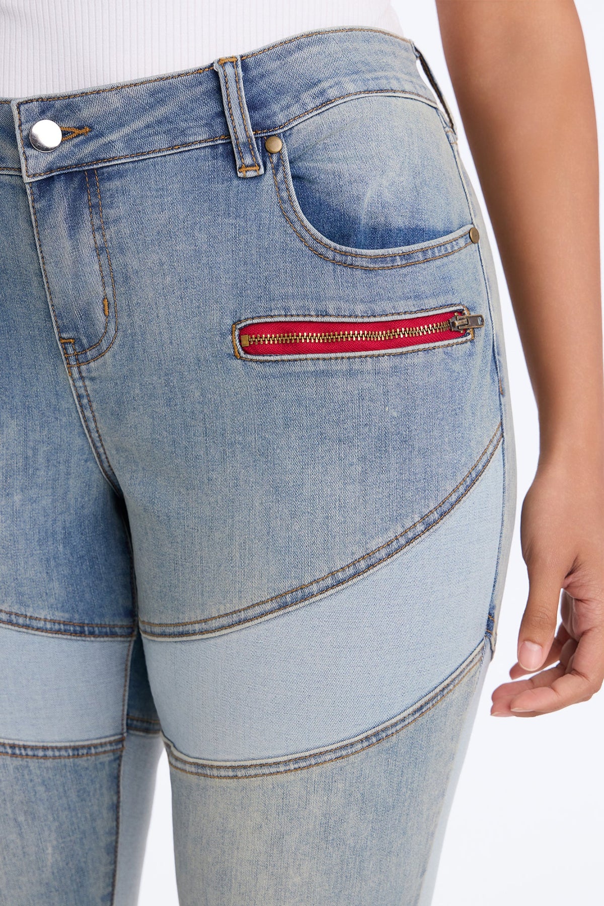 Behind The Scenes Stretch Low Rise Skinny Jeans - Light Wash