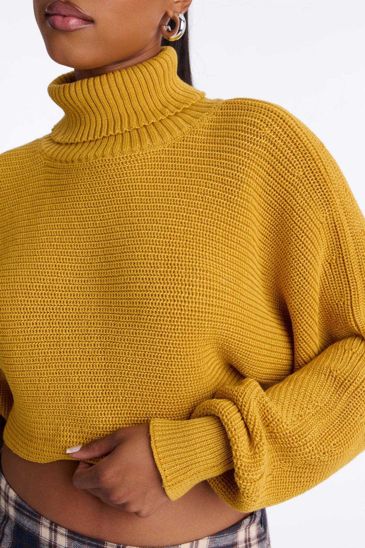 Deana Cropped Turtleneck Sweater - Mustard