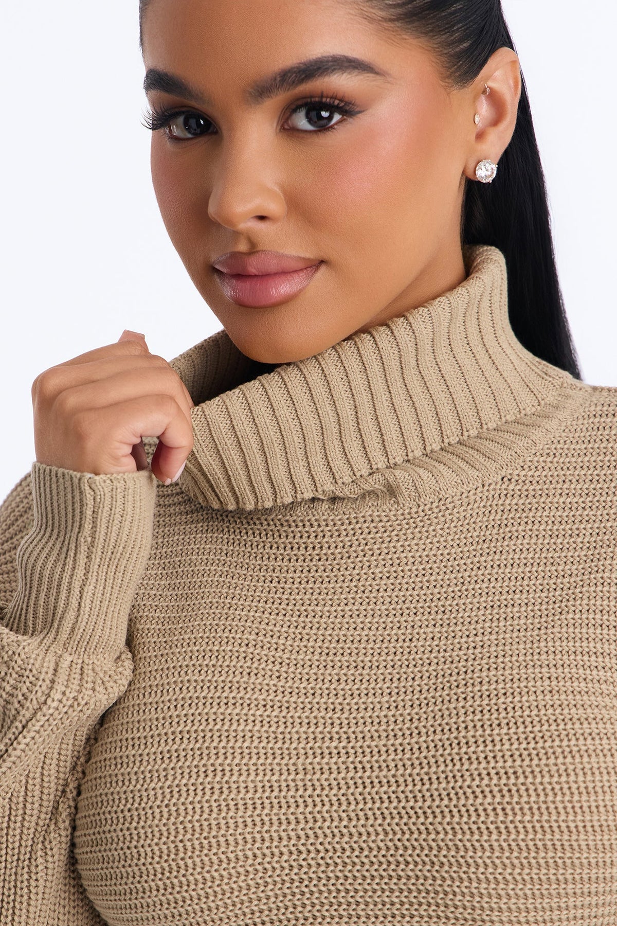 Deana Cropped Turtleneck Sweater - Taupe