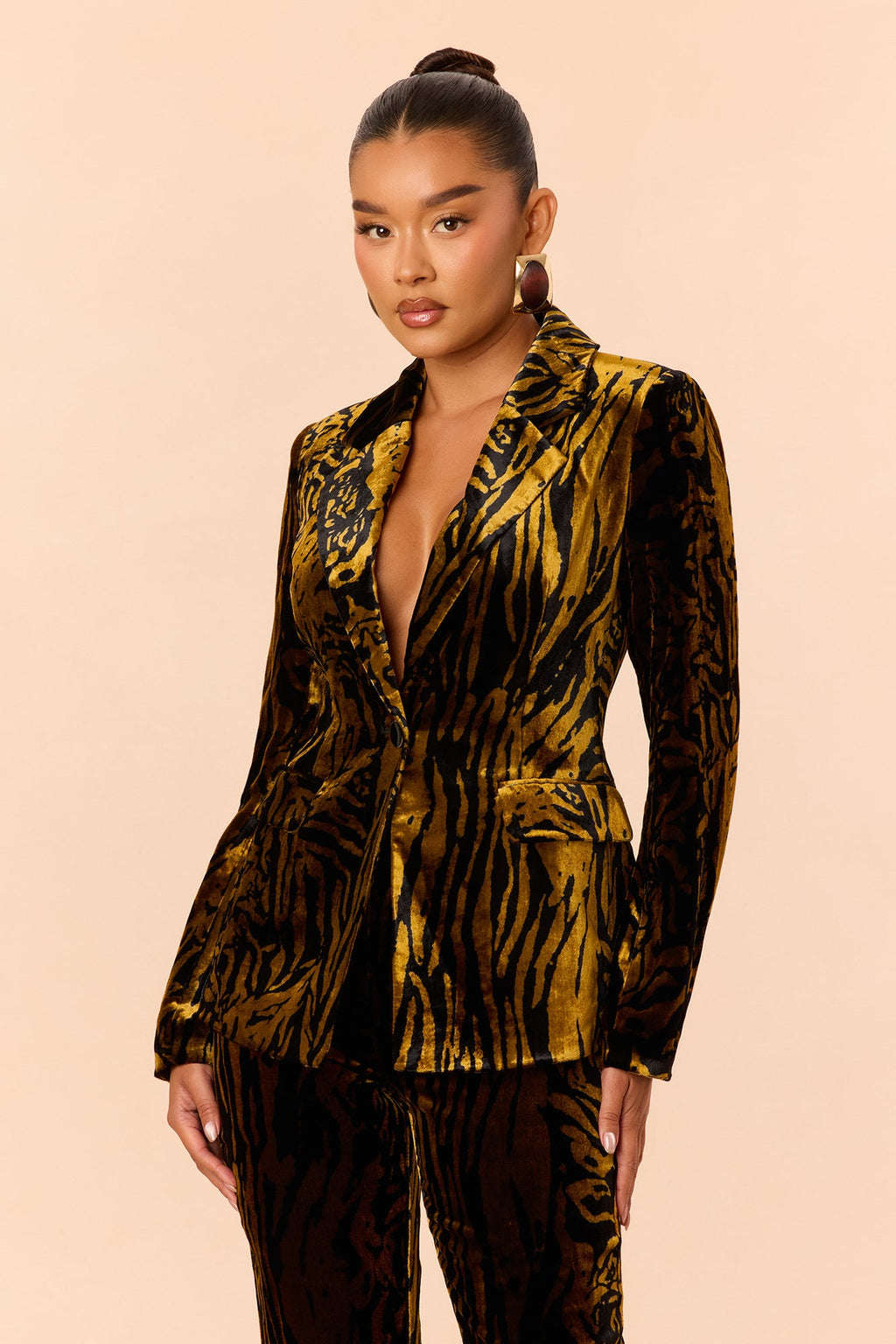 Rich Behavior Velvet Blazer Pant Set - Black/combo