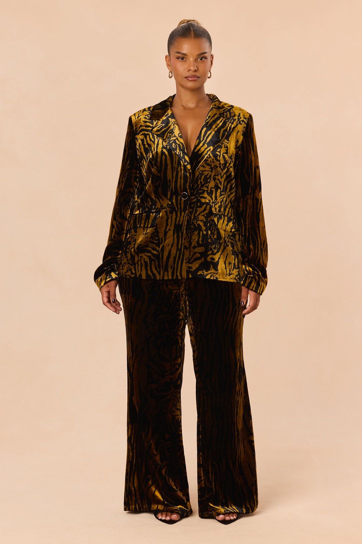 Rich Behavior Velvet Blazer Pant Set - Black/combo