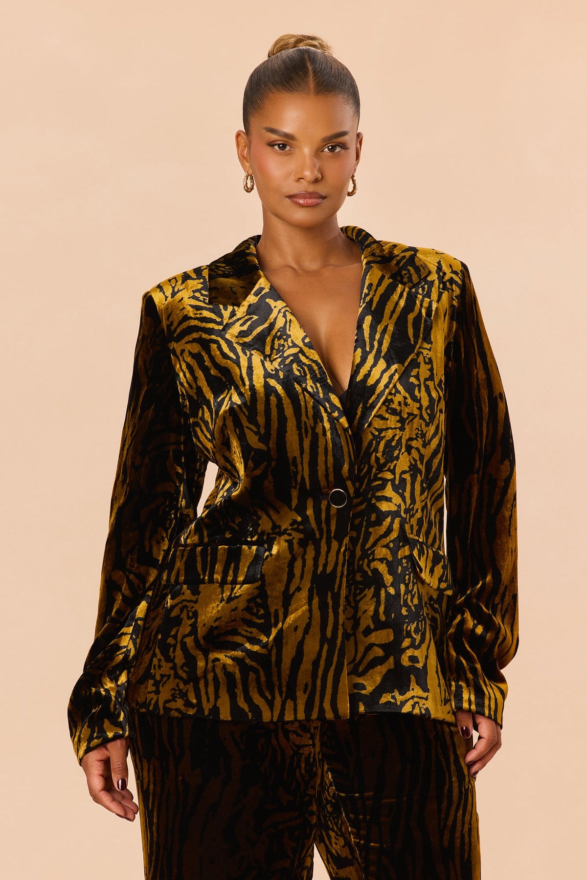 Rich Behavior Velvet Blazer Pant Set - Black/combo