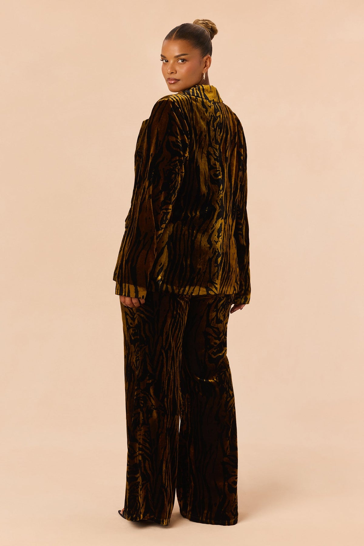 Rich Behavior Velvet Blazer Pant Set - Black/combo