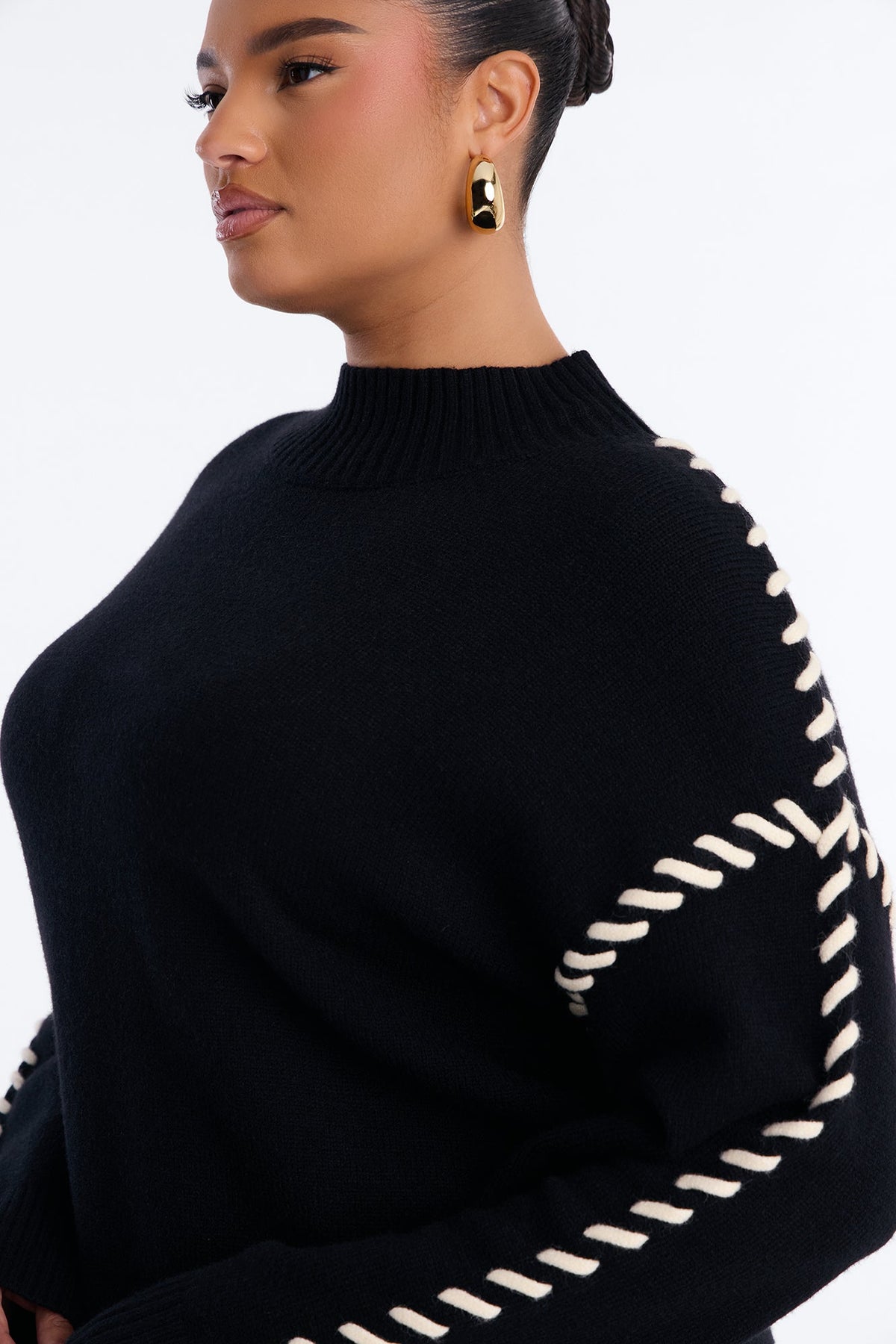 Blissful Contrast Mock Neck Pullover Sweater - Black/White