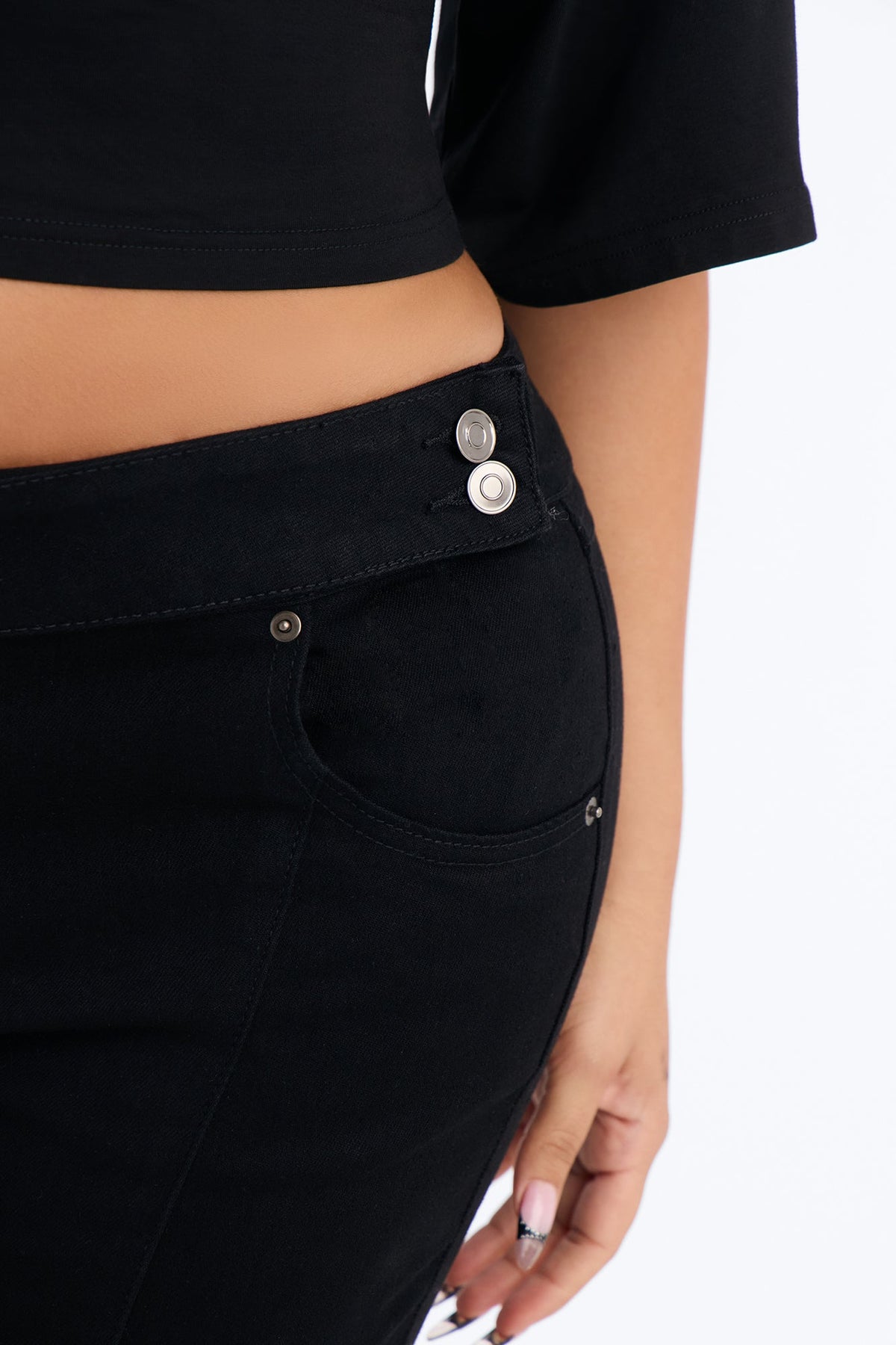 Nights To Remember Low Rise Pintuck High Stretch Flare Jeans - Black