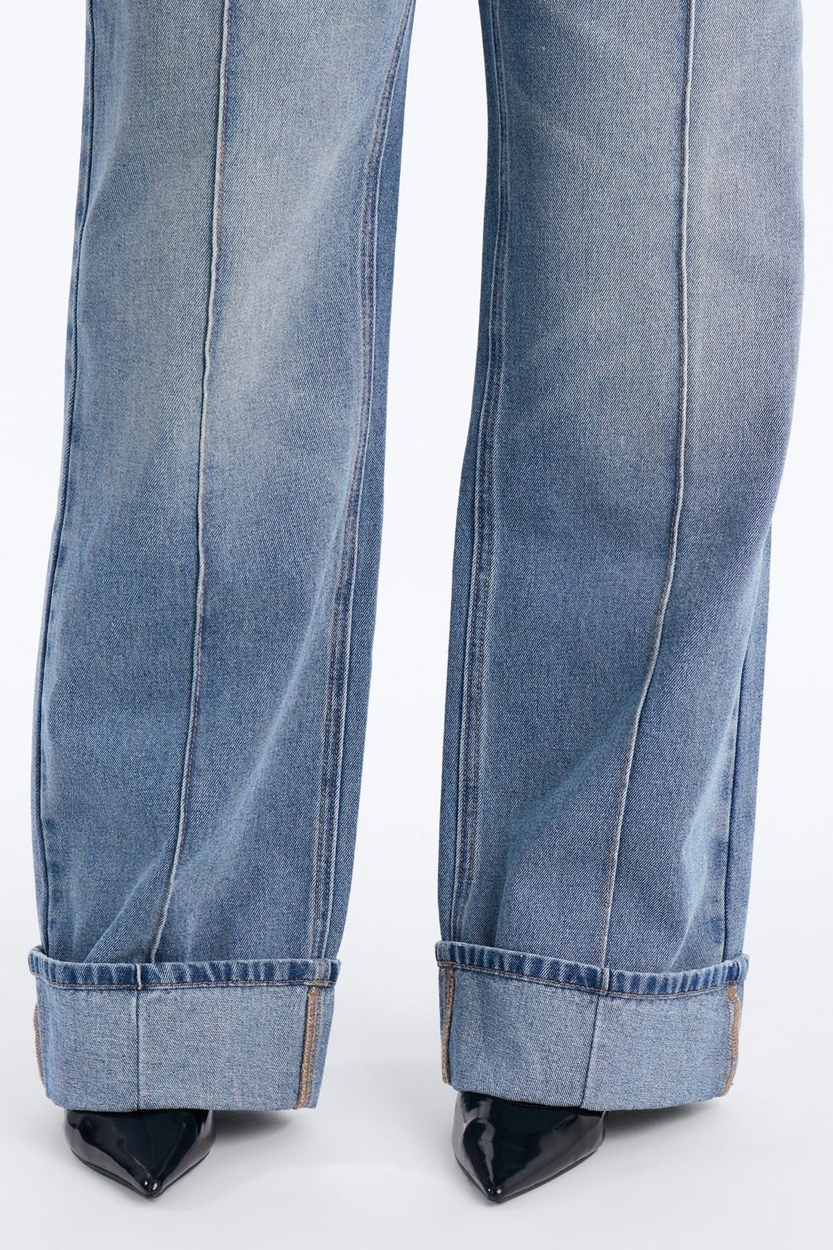 Petite En Route Cuffed Wide Leg Jeans - Medium Wash