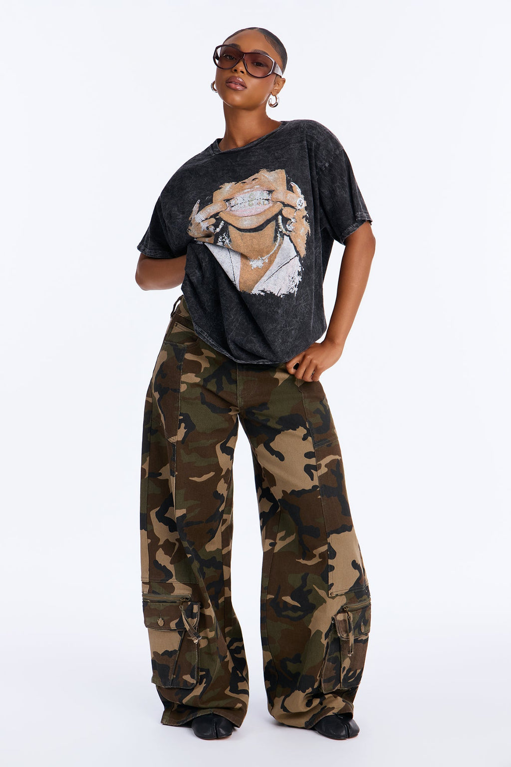 Smiling Grillz Washed Tee - Black