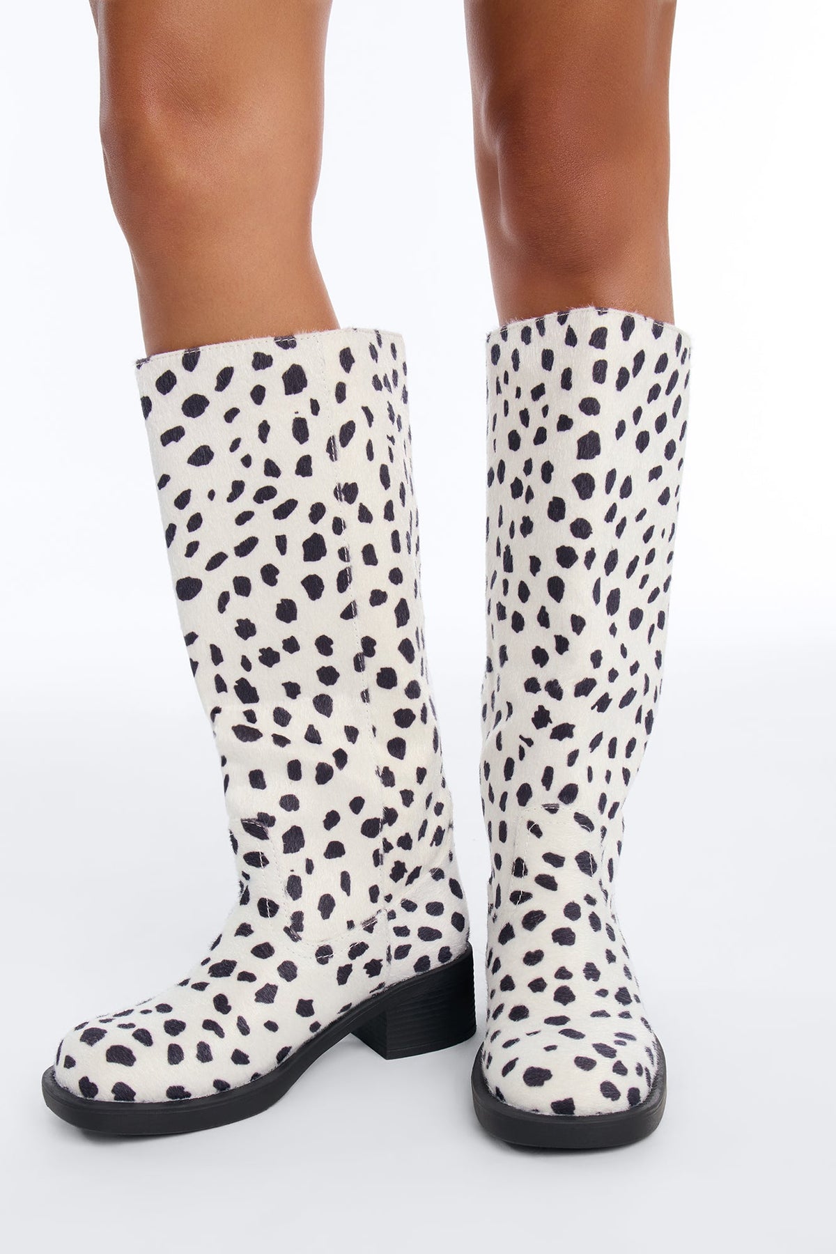 Stay True Flat Boots - White