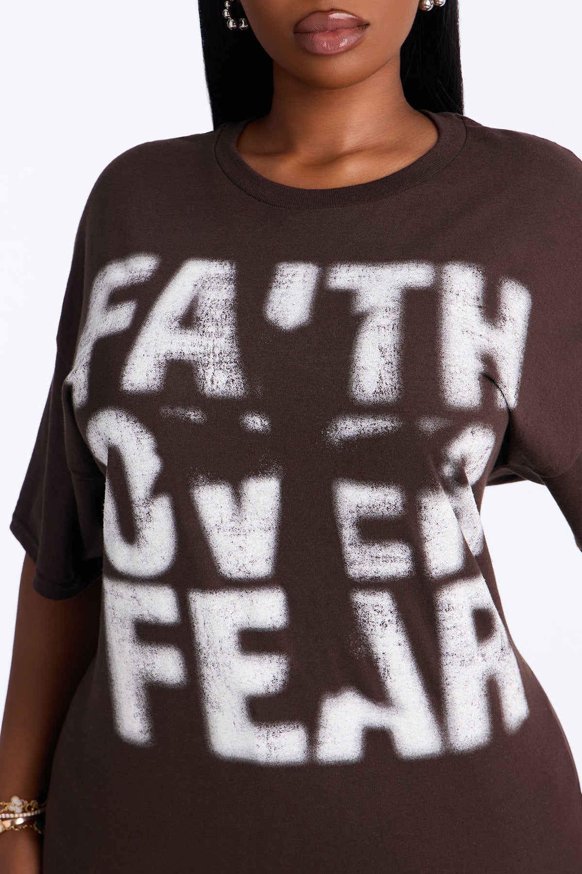 Faith Over Fear Faded Cross Tee - Chocolate