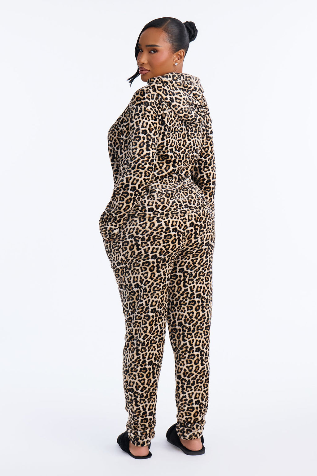 Asleep Under The Stars Plush PJ Jogger Pant Set - Leopard