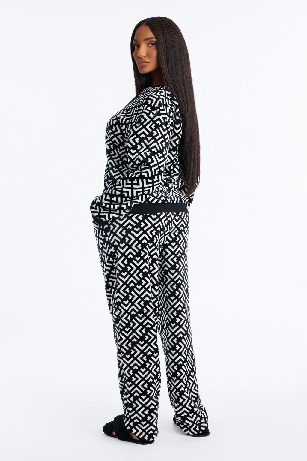 So Tired Plush PJ Jogger Pant Set - Black/White