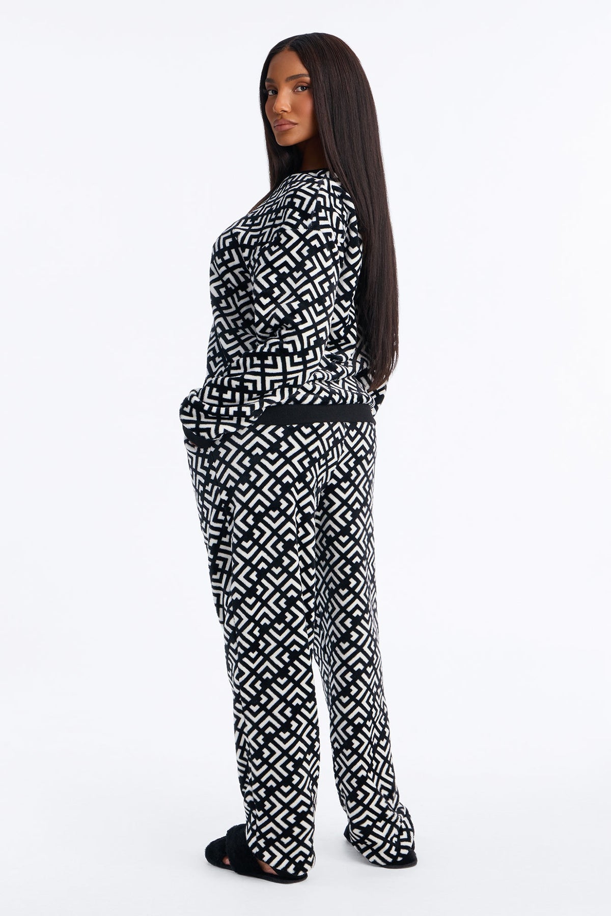 So Tired Plush PJ Jogger Pant Set - Black/White