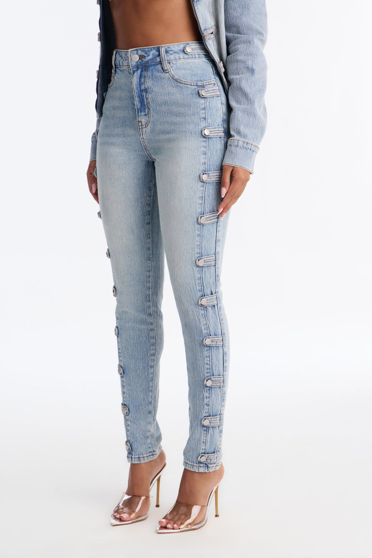 Total Surrender High Rise Stretch Skinny Jeans - Light Wash