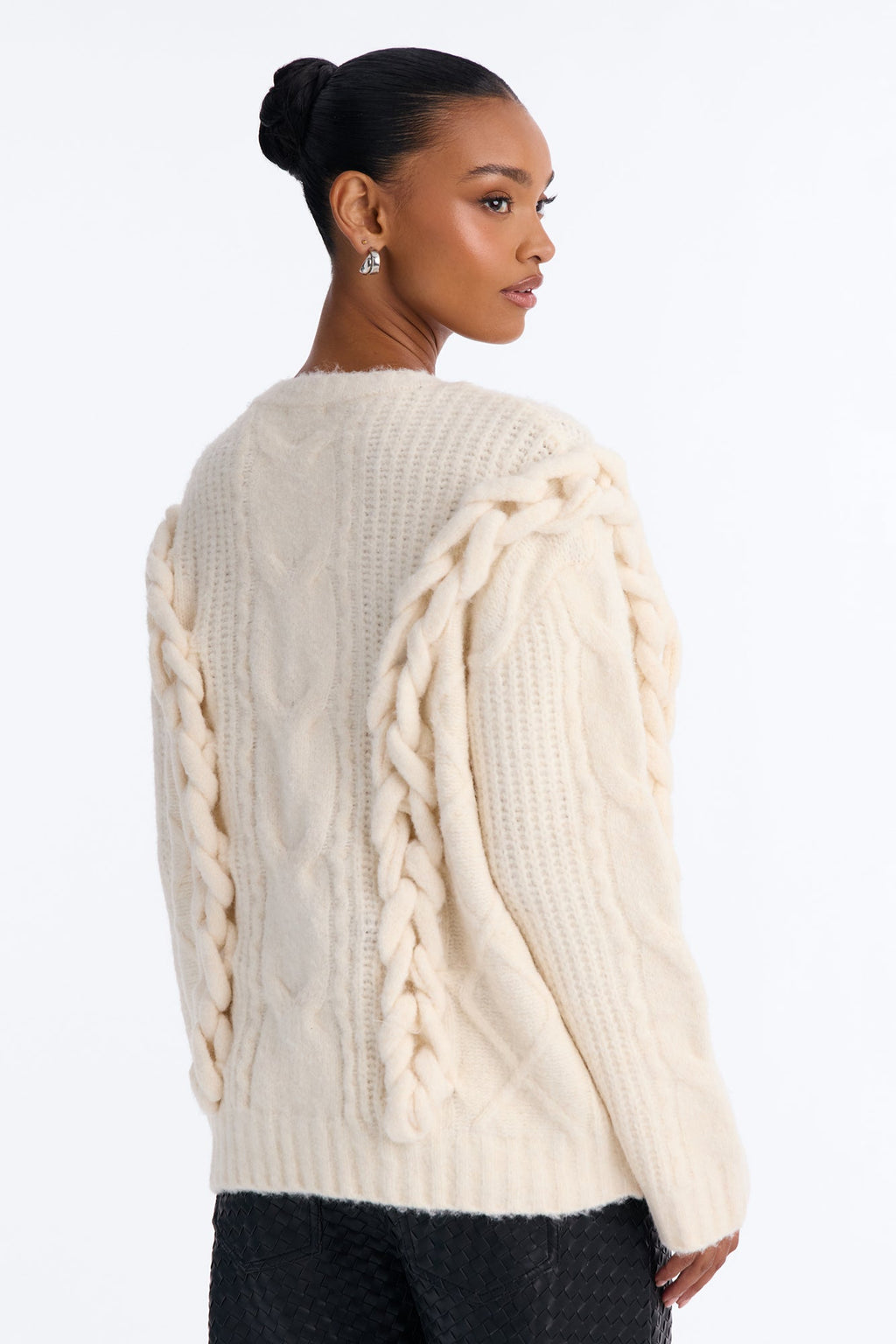 Halle Chunky Cable Knit Pullover Sweater - Cream