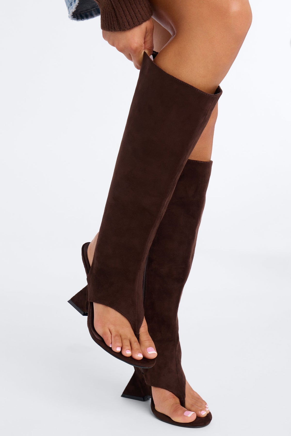 Full Power Thong Wedge Boots - Chocolate