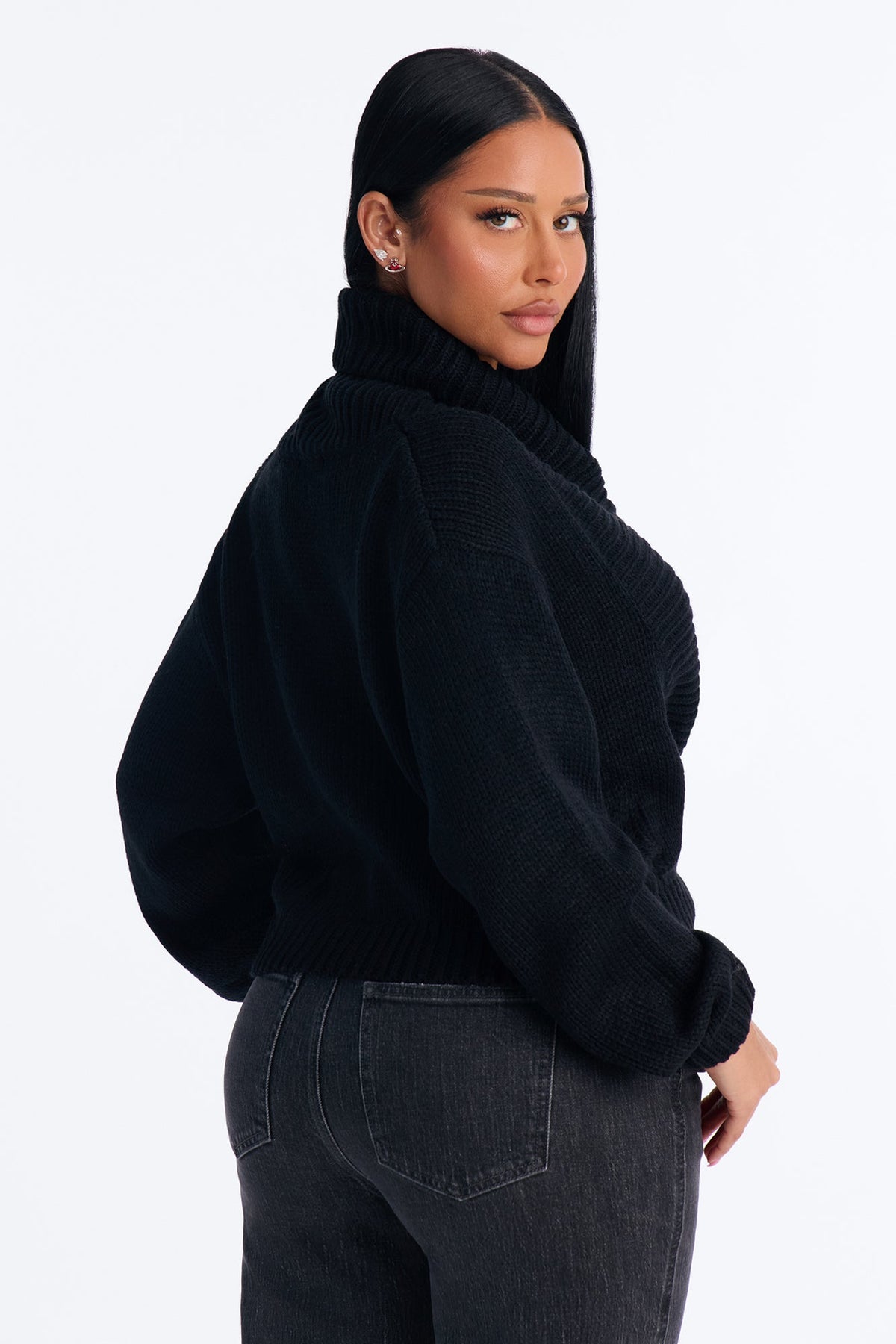 Inde Cowl Neck Cropped Pullover Sweater - Black
