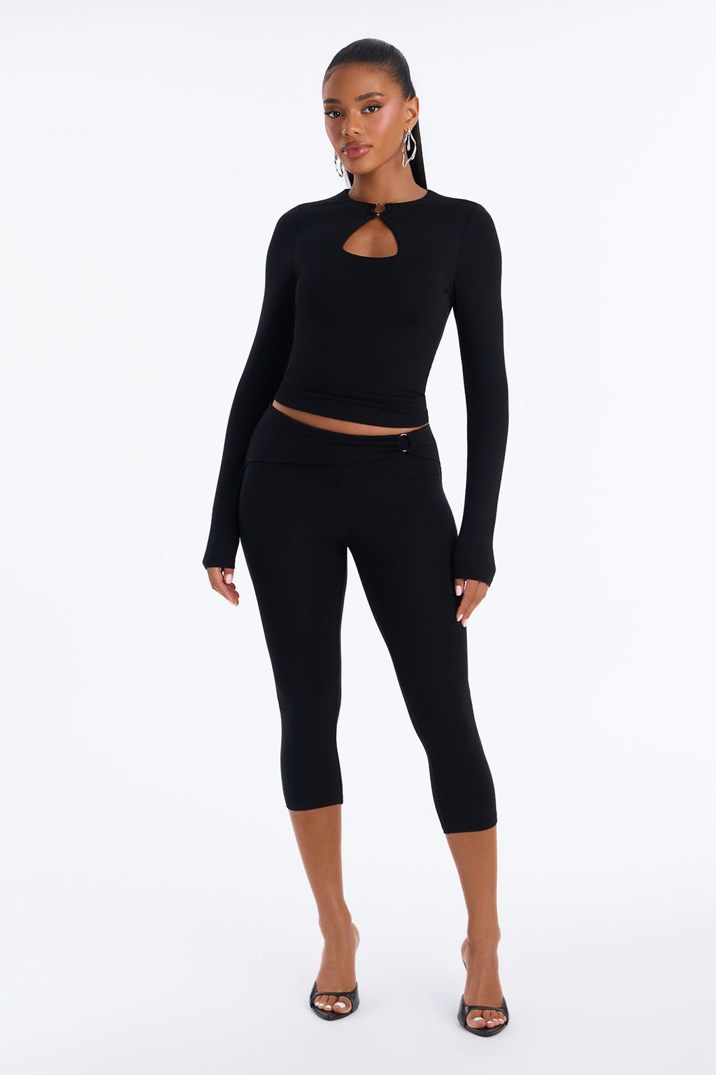 Moving Chic Capri Set - Black
