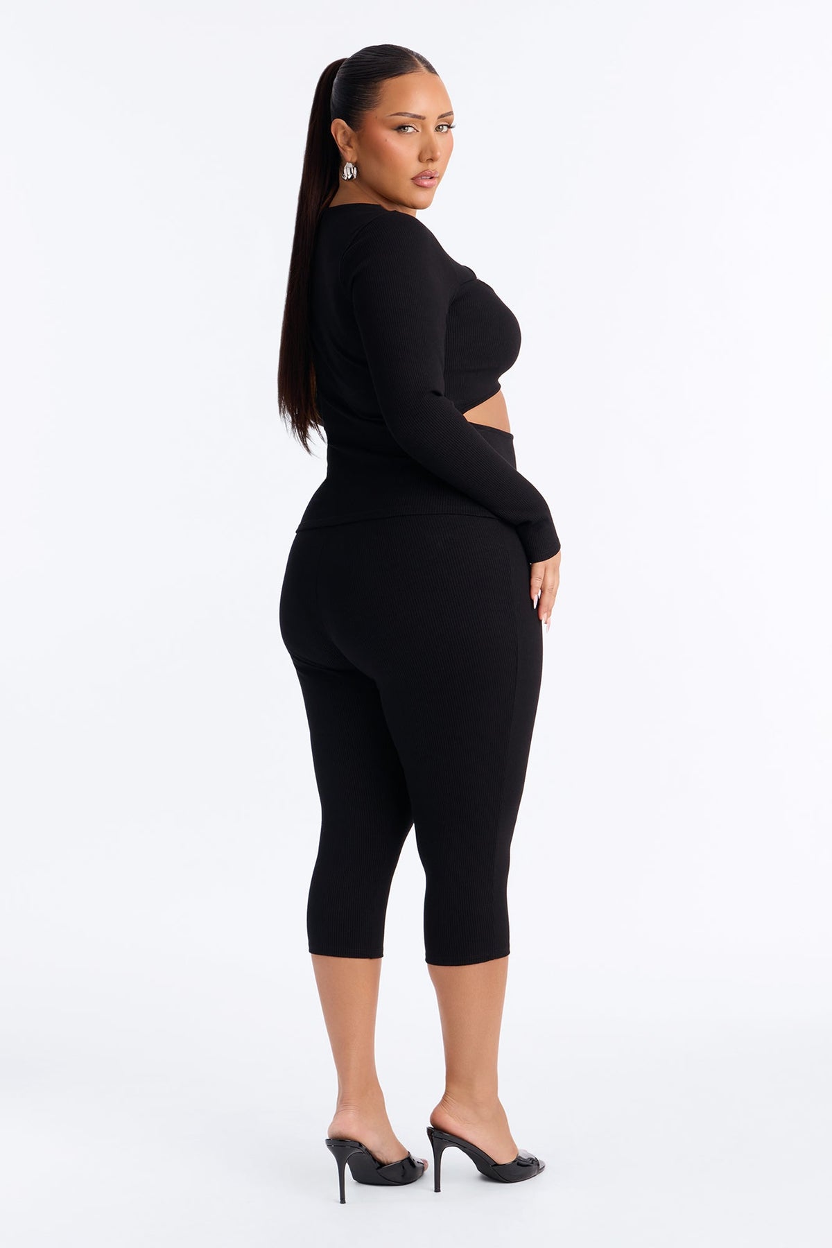 Acacia Snatched Long Sleeve Capri Set - Black