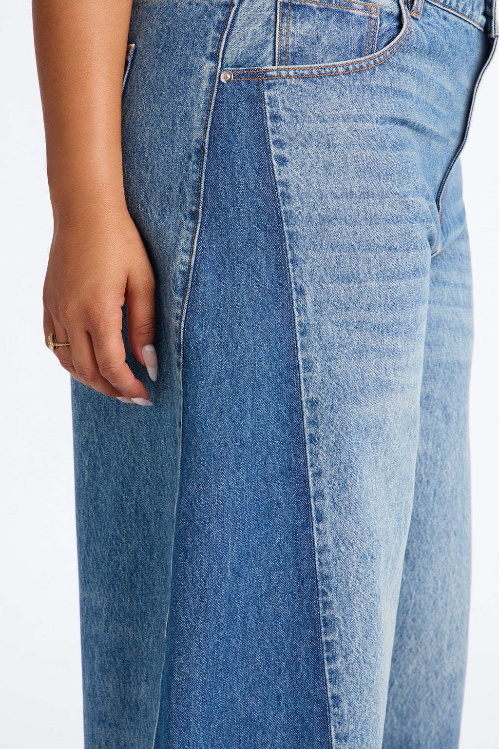 London Edition Two Tone Wide Leg Jeans - Medium Wash