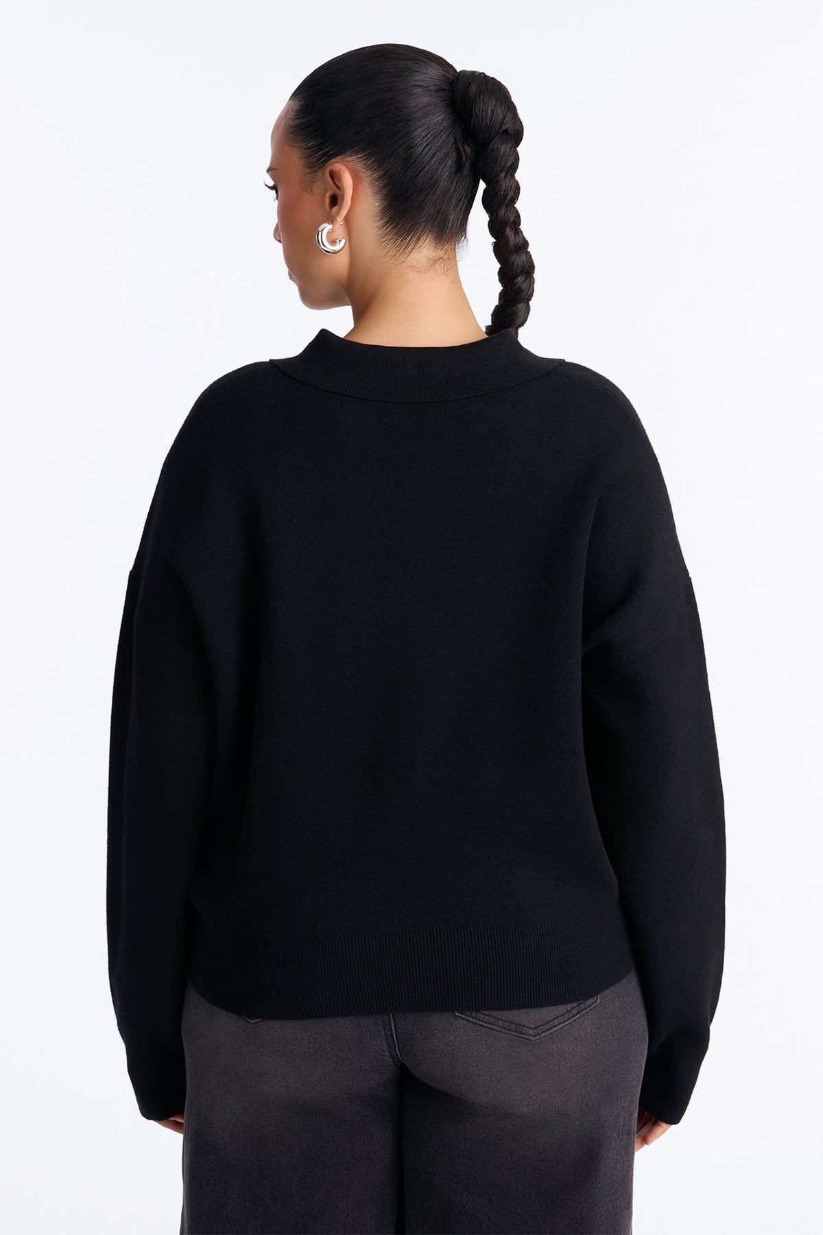 Subtle Finish Pullover Sweater - Black