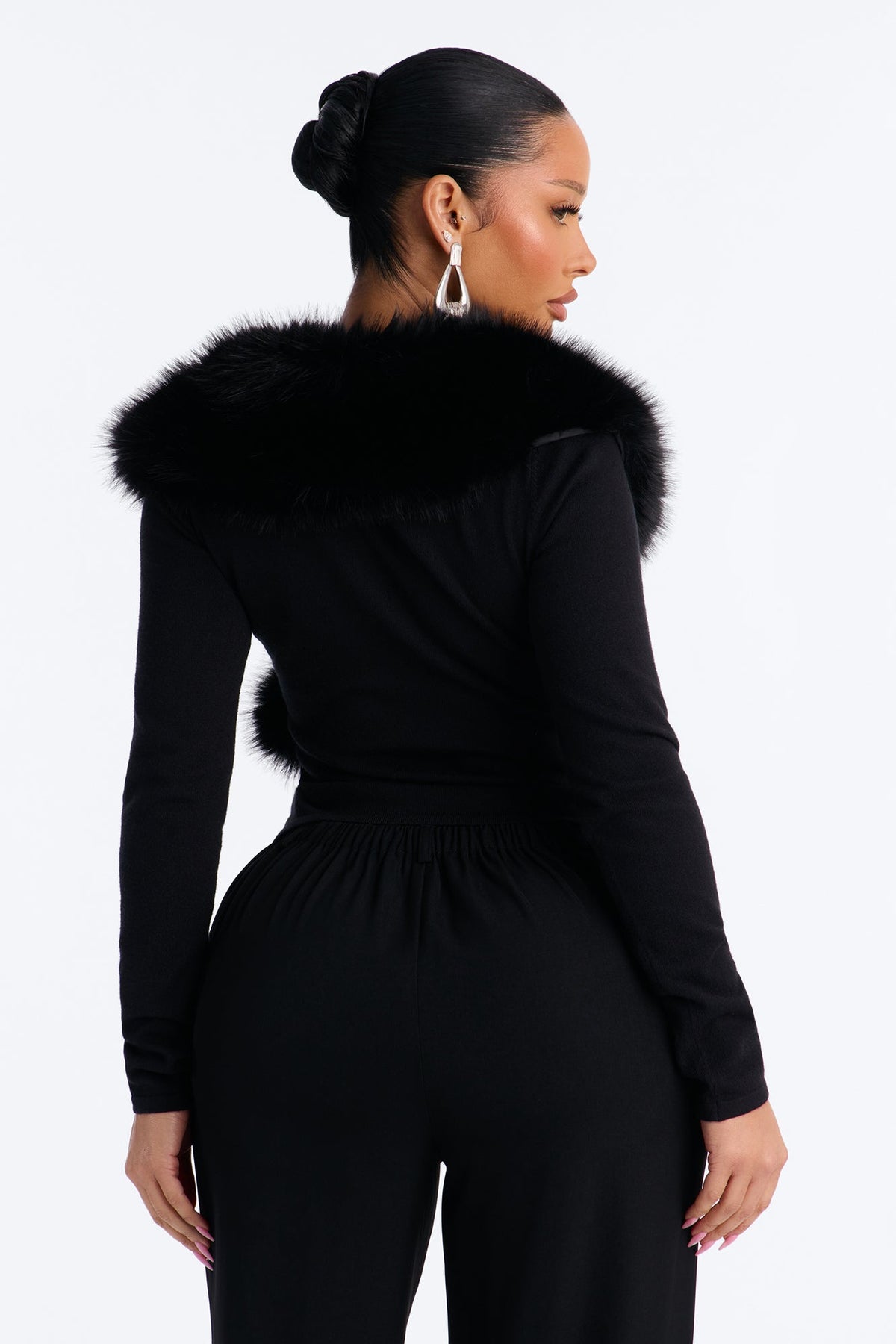 Samara Faux Fur Pullover Sweater - Black