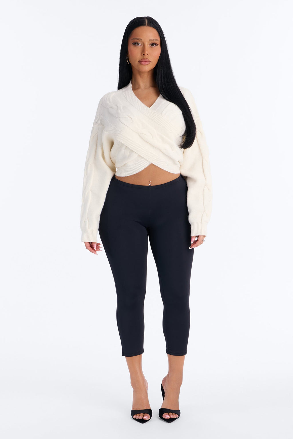 Chilly Serene Cropped Cable Knit Pullover Sweater - Ivory