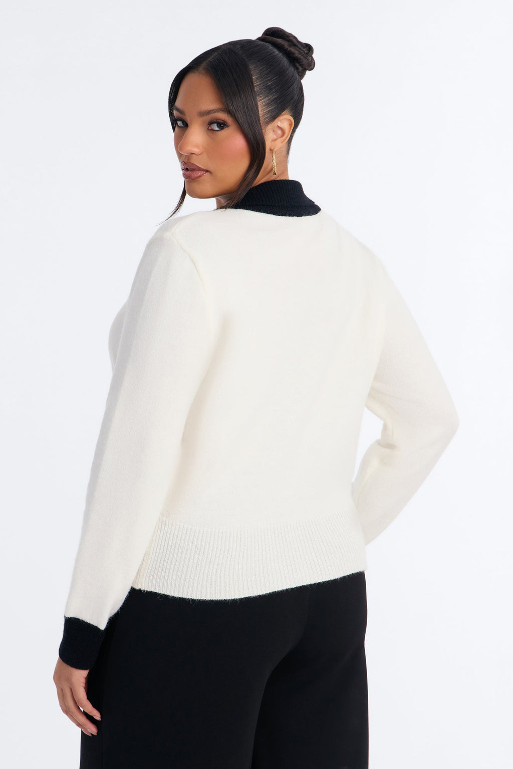All About It Contrast Pullover Sweater - White/Black