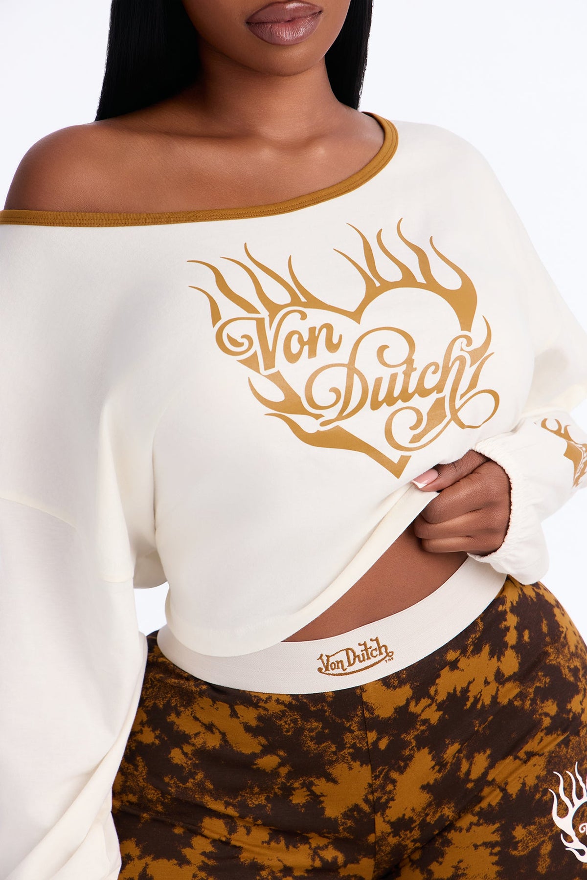Von Dutch Flame Heart Off Shoulder PJ Short Set - Cream/combo